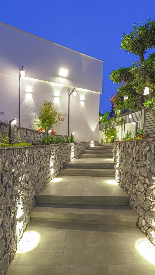 דביר - מומחה עיצוב גינות עוצרות נשימה מגנניטה